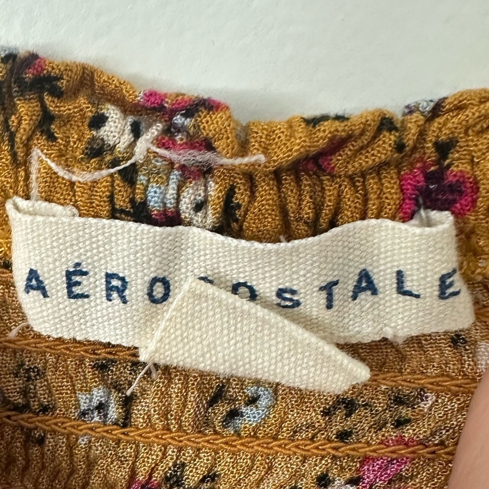 Aeropostale Sleeve Less Smocked Floral Dress - Picture 2 of 4